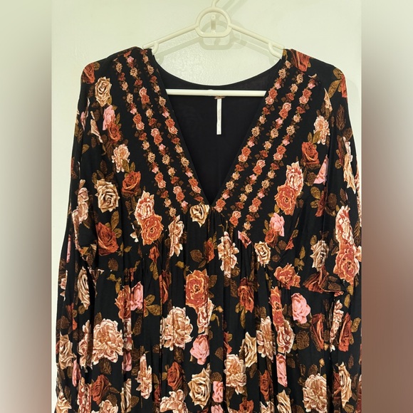 Free People EUC, rose print maxi dress, size large - Picture 6 of 8